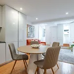 Almada Prime Iii Apartment