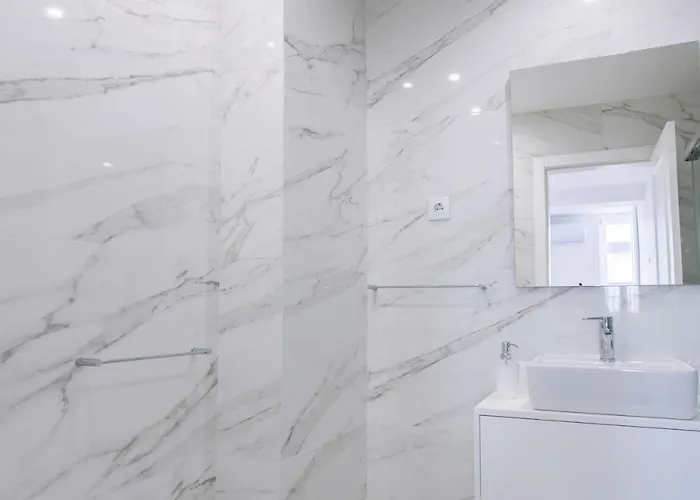 Almada Prime Iii * Oporto